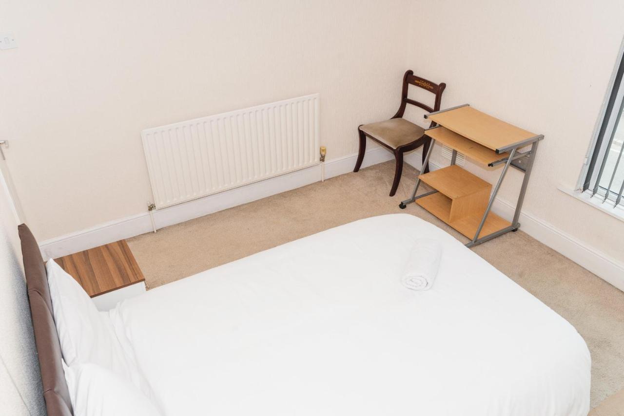 City Rooms In Stoke City Екстериор снимка