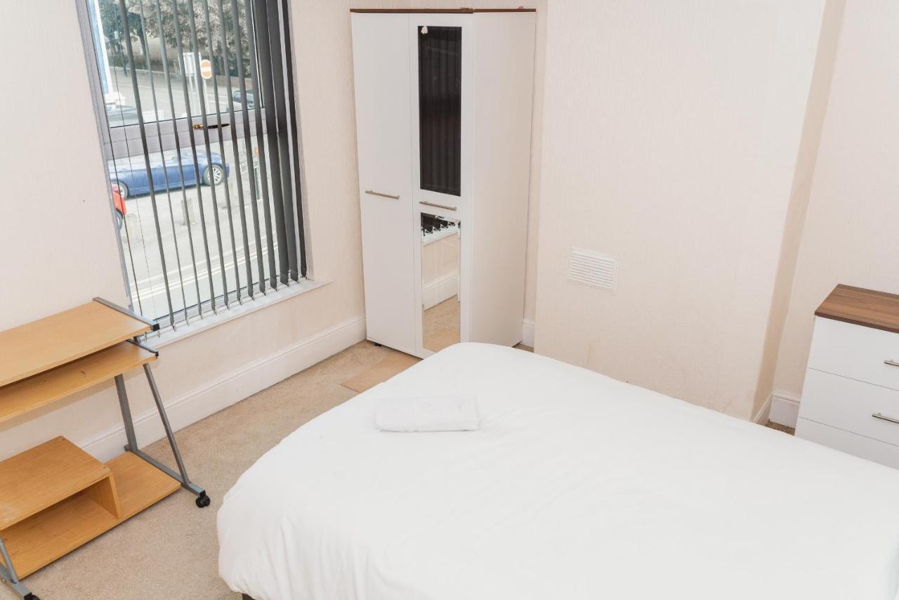 City Rooms In Stoke City Екстериор снимка