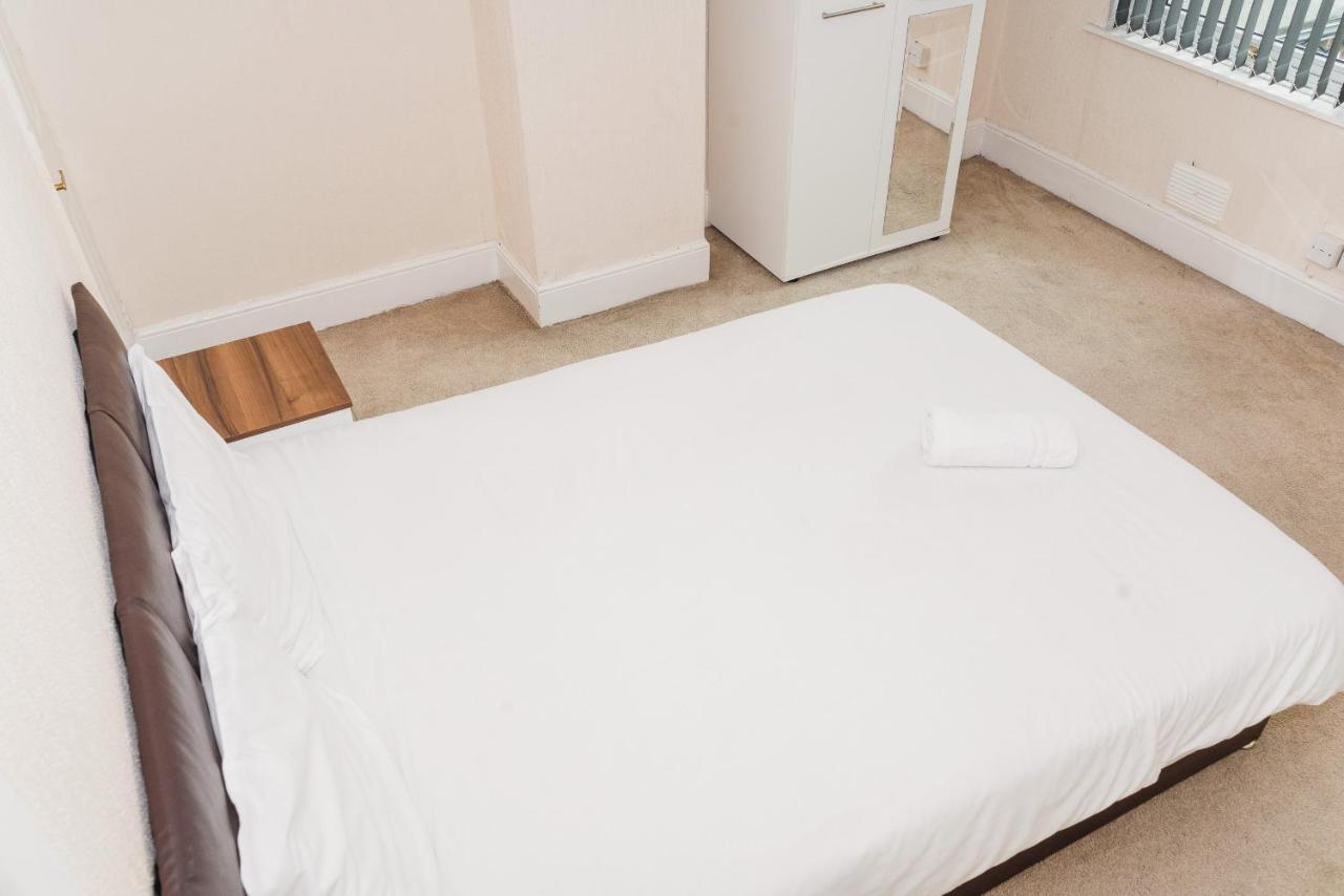 City Rooms In Stoke City Екстериор снимка